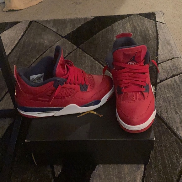Jorden Retro 4s - Picture 1 of 1